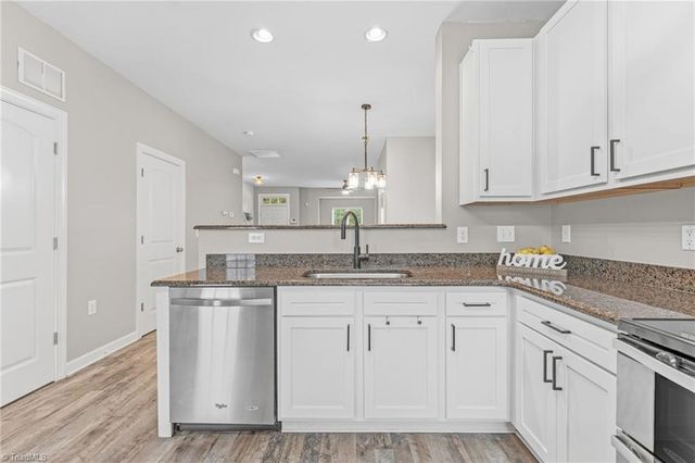 908 Windcastle Lane, Winston-salem, NC 27105