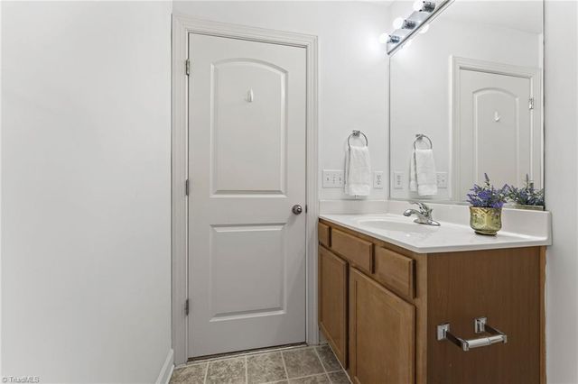 908 Windcastle Lane, Winston-salem, NC 27105