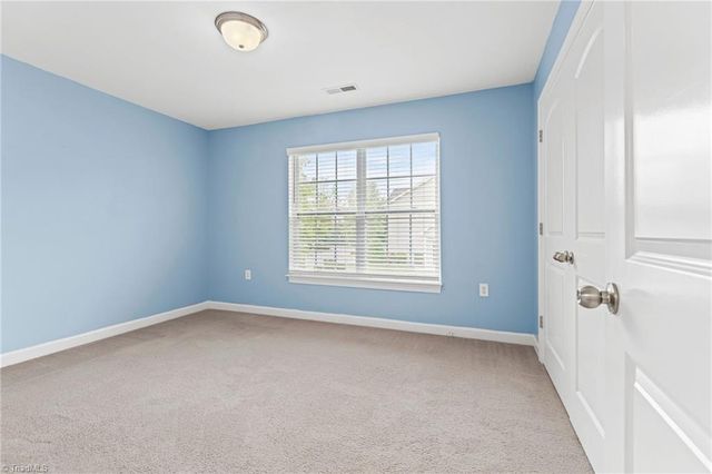908 Windcastle Lane, Winston-salem, NC 27105