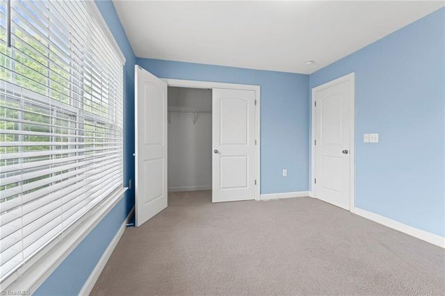 908 Windcastle Lane, Winston-salem, NC 27105
