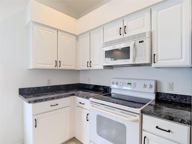572 SALMON COURT, Oldsmar, FL 34677