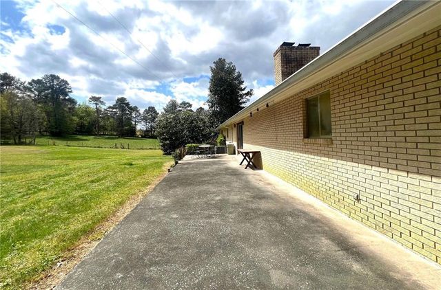 949 Love Bridge Road SE, Calhoun, GA 30701