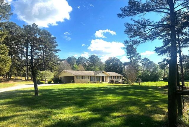 949 Love Bridge Road SE, Calhoun, GA 30701