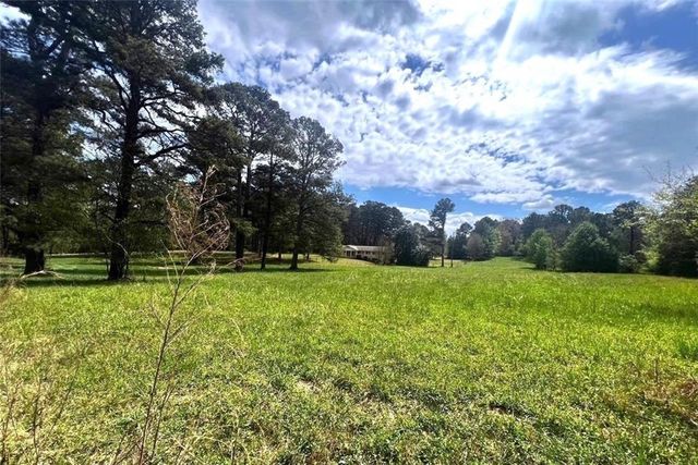 949 Love Bridge Road SE, Calhoun, GA 30701