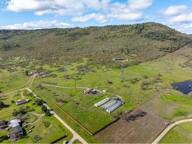 10695 KILDEE Ave, Central Point, OR 97502