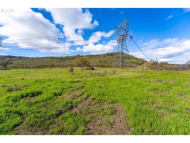 10695 KILDEE Ave, Central Point, OR 97502