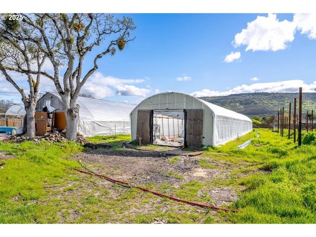 10695 KILDEE Ave, Central Point, OR 97502