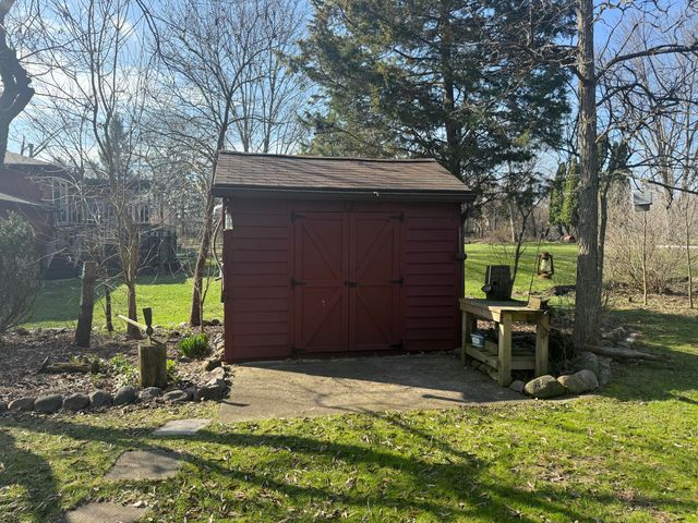 212 Weblos Trail, Valparaiso, IN 46385