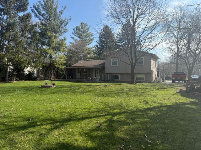 212 Weblos Trail, Valparaiso, IN 46385