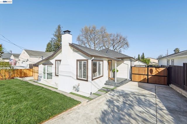 725 Alameda De Las Pulgas, Redwood City, CA 94061