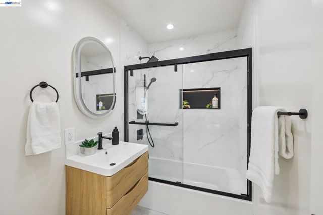 725 Alameda De Las Pulgas, Redwood City, CA 94061