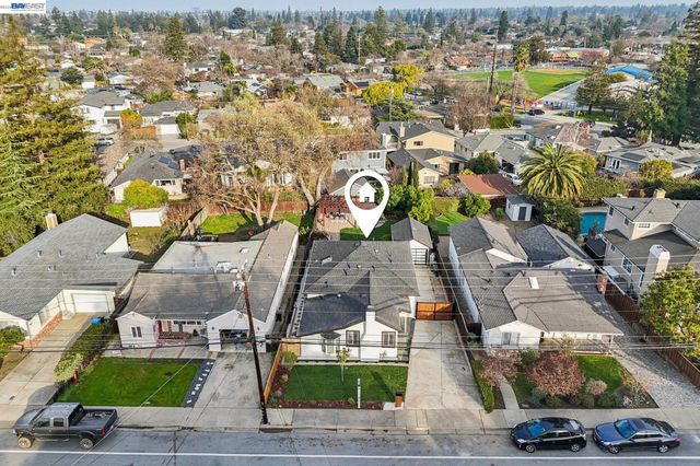 725 Alameda De Las Pulgas, Redwood City, CA 94061