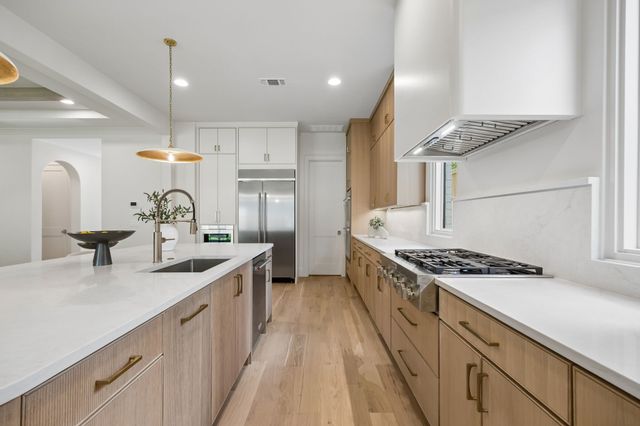 6207 Sudbury Drive, Dallas, TX 75214
