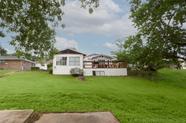804 E Pierce Avenue, Mcalester, OK 74501
