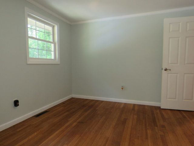 32 Oak St, Pembroke, MA 02359