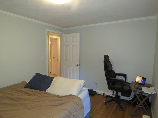 32 Oak St, Pembroke, MA 02359