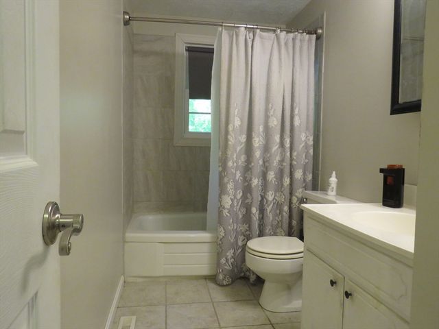 32 Oak St, Pembroke, MA 02359