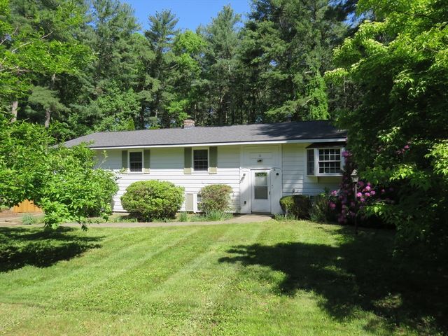 32 Oak St, Pembroke, MA 02359