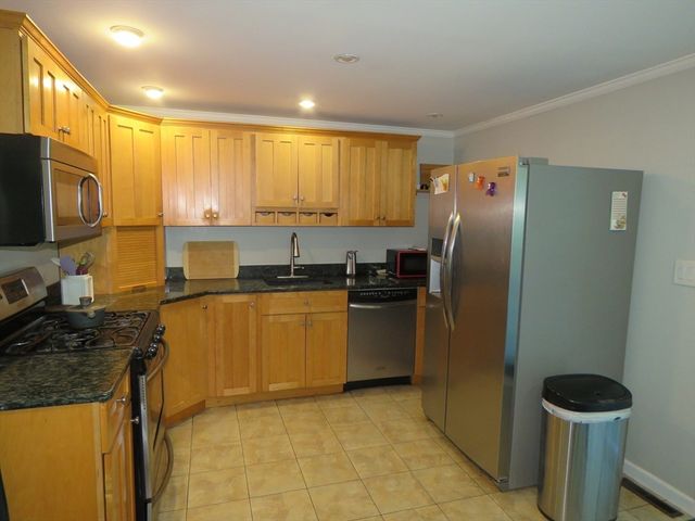 32 Oak St, Pembroke, MA 02359