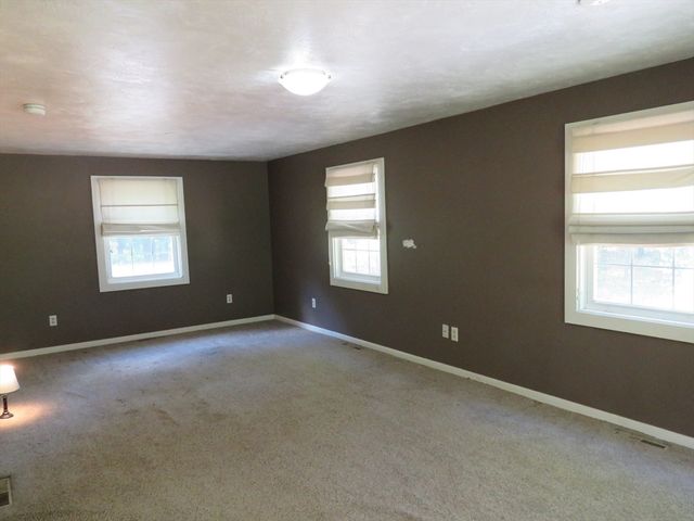 32 Oak St, Pembroke, MA 02359