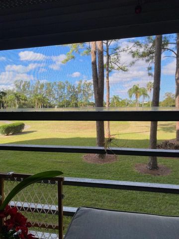 3755 Via Poinciana 203, Lake Worth, FL 33467