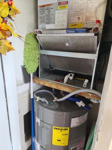 3755 Via Poinciana 203, Lake Worth, FL 33467