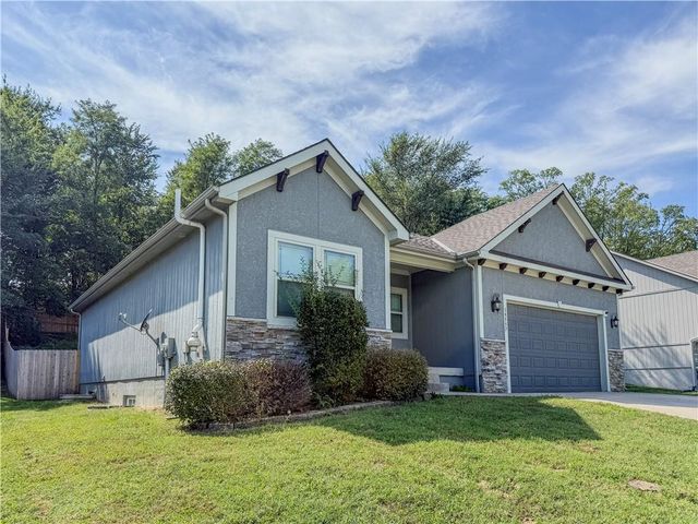 19557 E 14th N Street, Independence, MO 64056