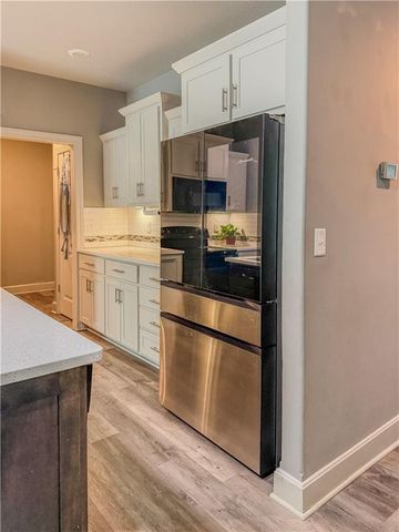 19557 E 14th N Street, Independence, MO 64056