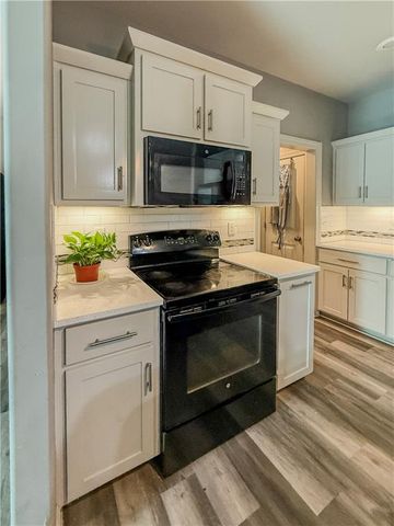 19557 E 14th N Street, Independence, MO 64056