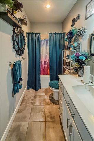 19557 E 14th N Street, Independence, MO 64056