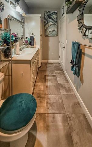 19557 E 14th N Street, Independence, MO 64056