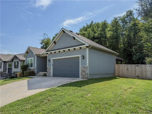 19557 E 14th N Street, Independence, MO 64056