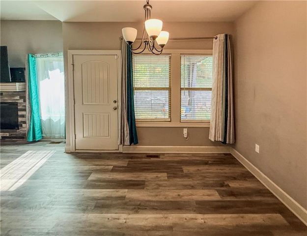 19557 E 14th N Street, Independence, MO 64056