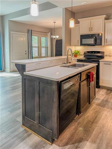 19557 E 14th N Street, Independence, MO 64056