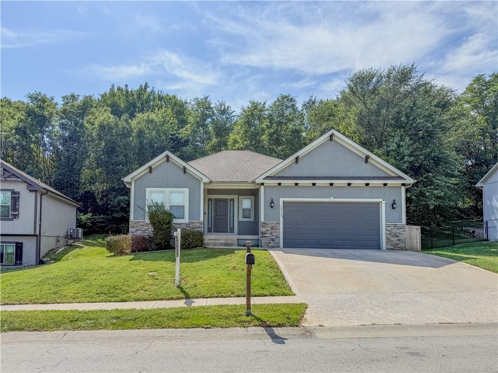 19557 E 14th N Street, Independence, MO 64056