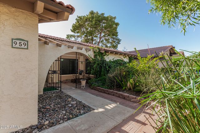 959 E LOBSTER TRAP Lane, Tempe, AZ 85283