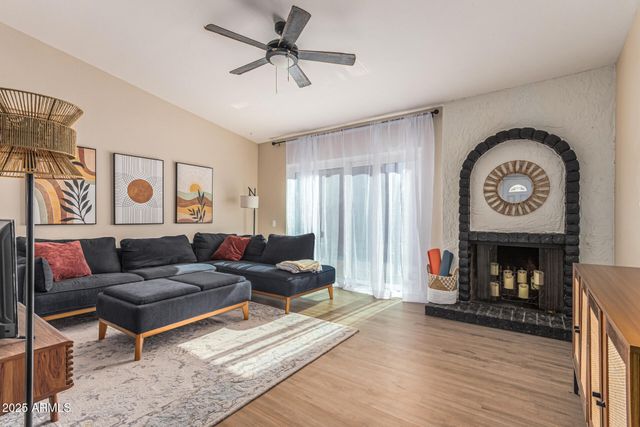 959 E LOBSTER TRAP Lane, Tempe, AZ 85283