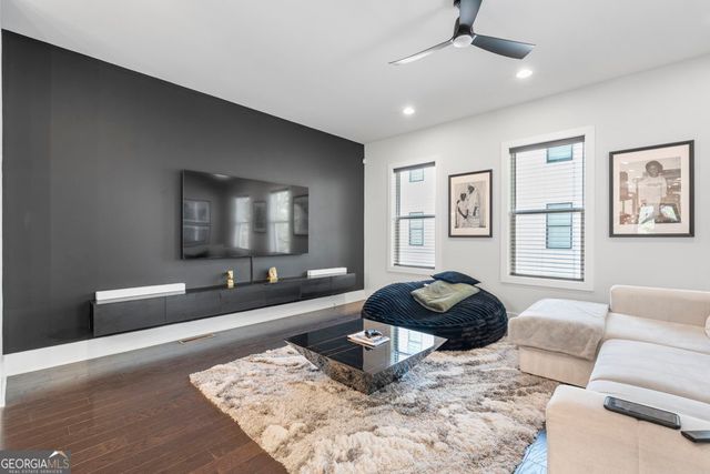 2004 Oak Lane NW, Atlanta, GA 30318