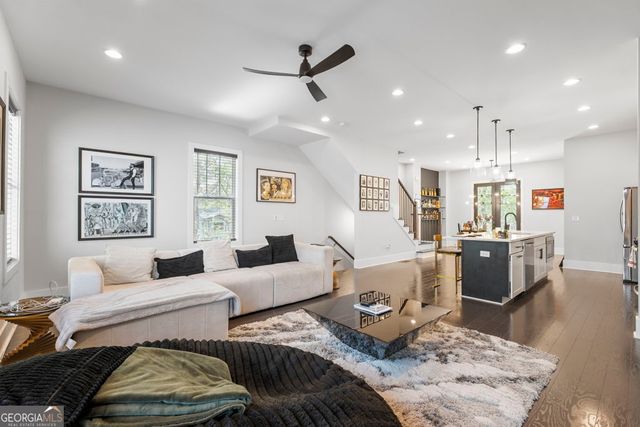 2004 Oak Lane NW, Atlanta, GA 30318