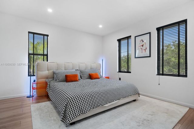 421 NW 17th St, Fort Lauderdale, FL 33311