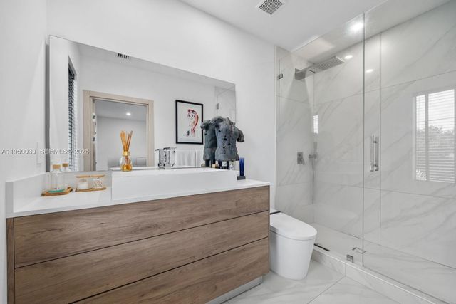 421 NW 17th St, Fort Lauderdale, FL 33311