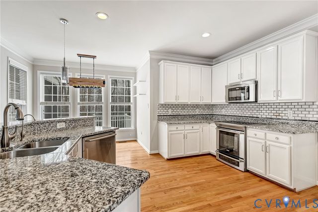 11162 Manor View Dr, Mechanicsville, VA 23116