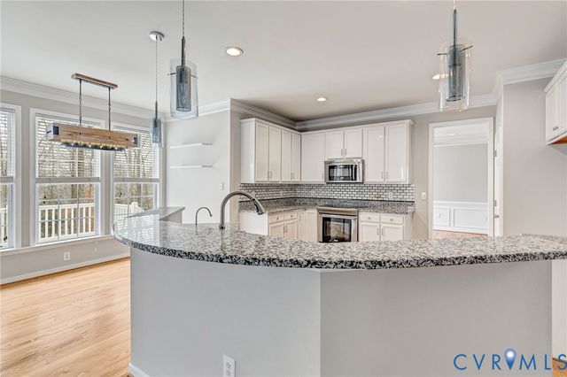 11162 Manor View Dr, Mechanicsville, VA 23116