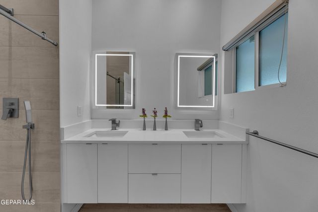 4011 LAS VEGAS Drive, El Paso, TX 79902