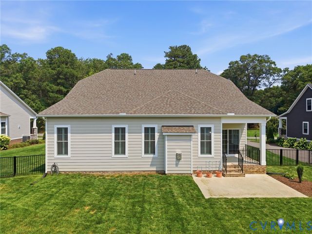 816 Chapman St, Ashland, VA 23005