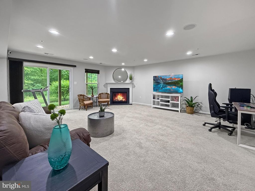 Image 21 of property listing at 536 WILLOW BEND DR, Glen Burnie, MD 21060