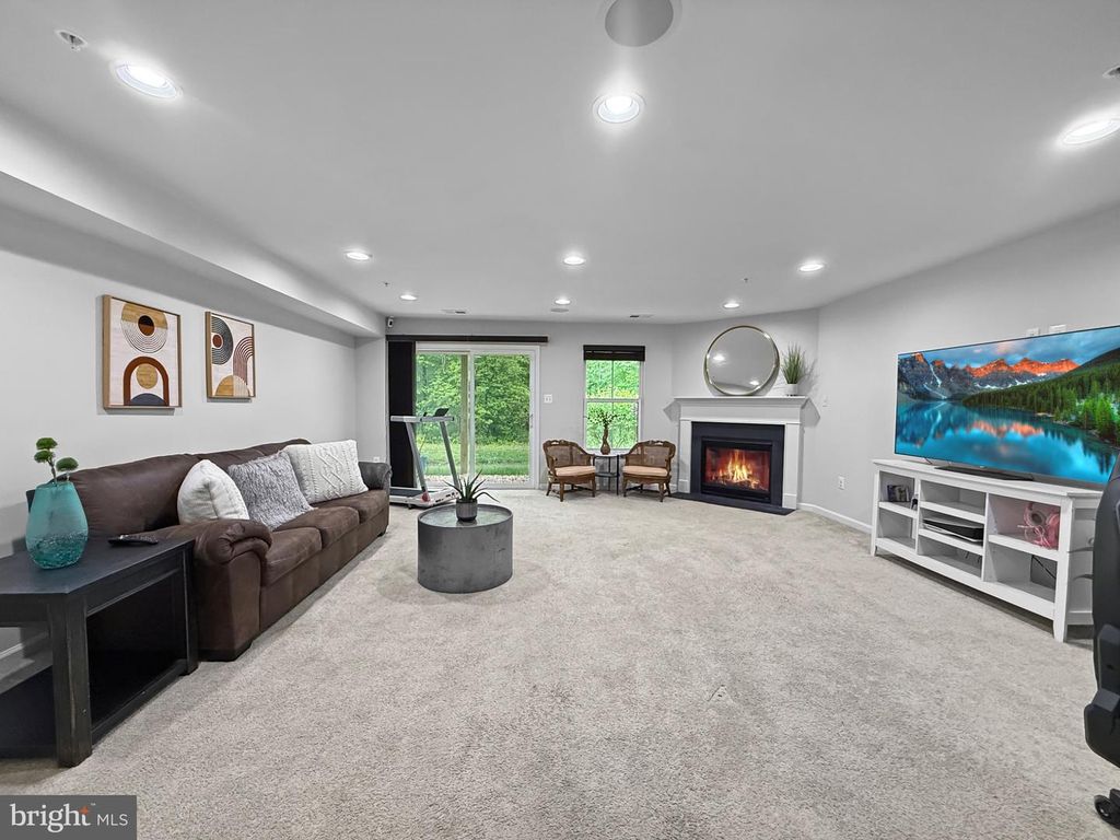 Image 22 of property listing at 536 WILLOW BEND DR, Glen Burnie, MD 21060