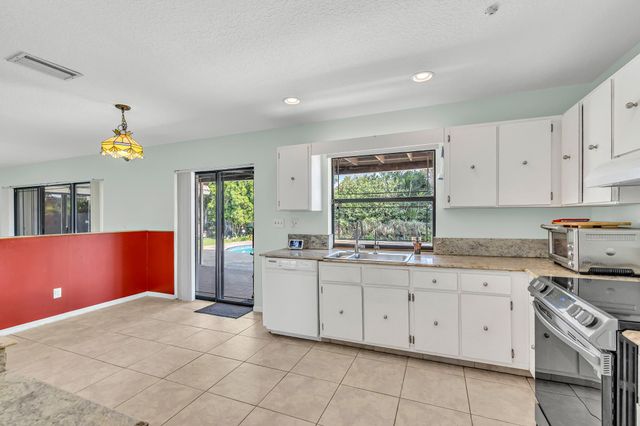 1803 NW 88th Way, Coral Springs, FL 33071