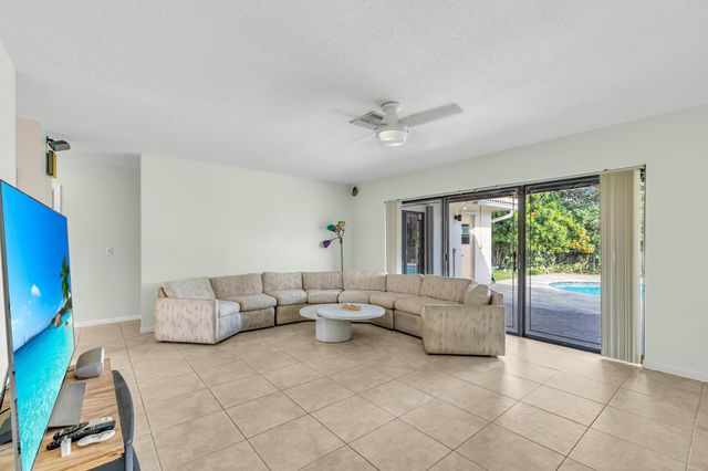 1803 NW 88th Way, Coral Springs, FL 33071