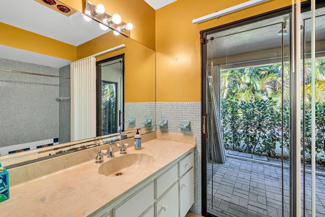 1803 NW 88th Way, Coral Springs, FL 33071